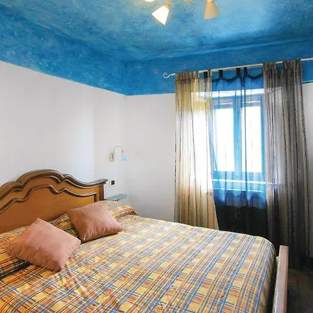 Amazing In Montefegatesi With Wifi Holiday home Tereglio